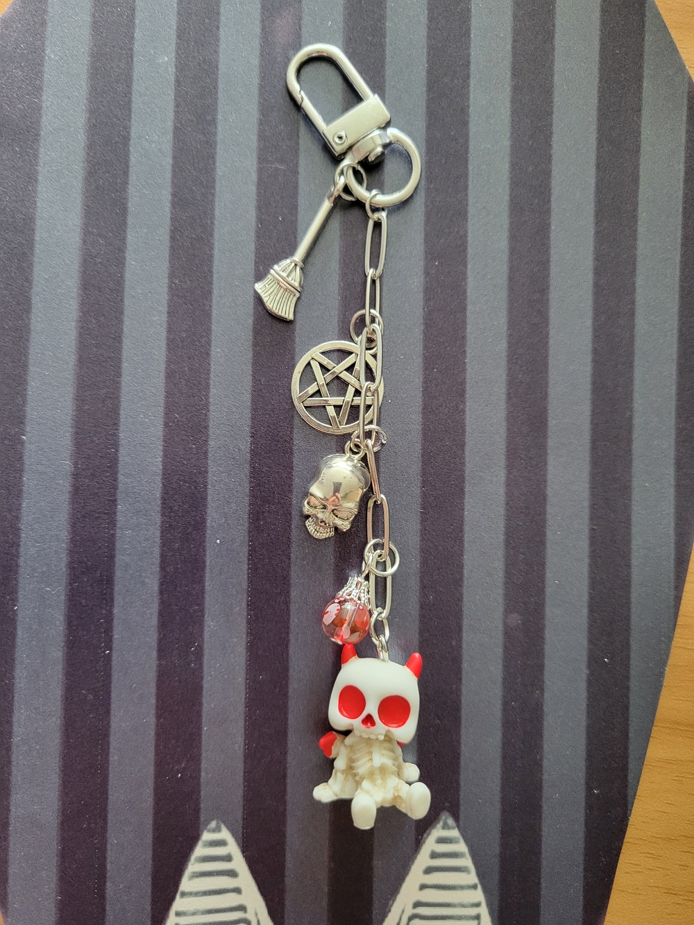 🖤NEW🖤 Devil Skull Charm Keychain with Red Accents